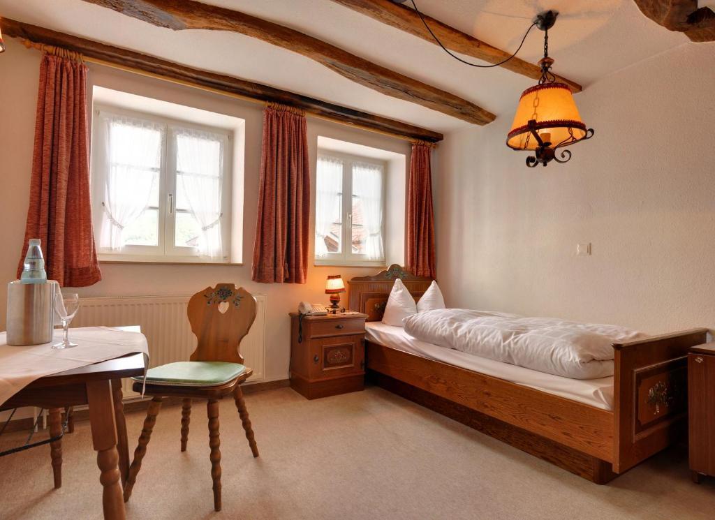 Hotel Schwalenberger Malkasten シーダー・シュヴァレンベルク 部屋 写真