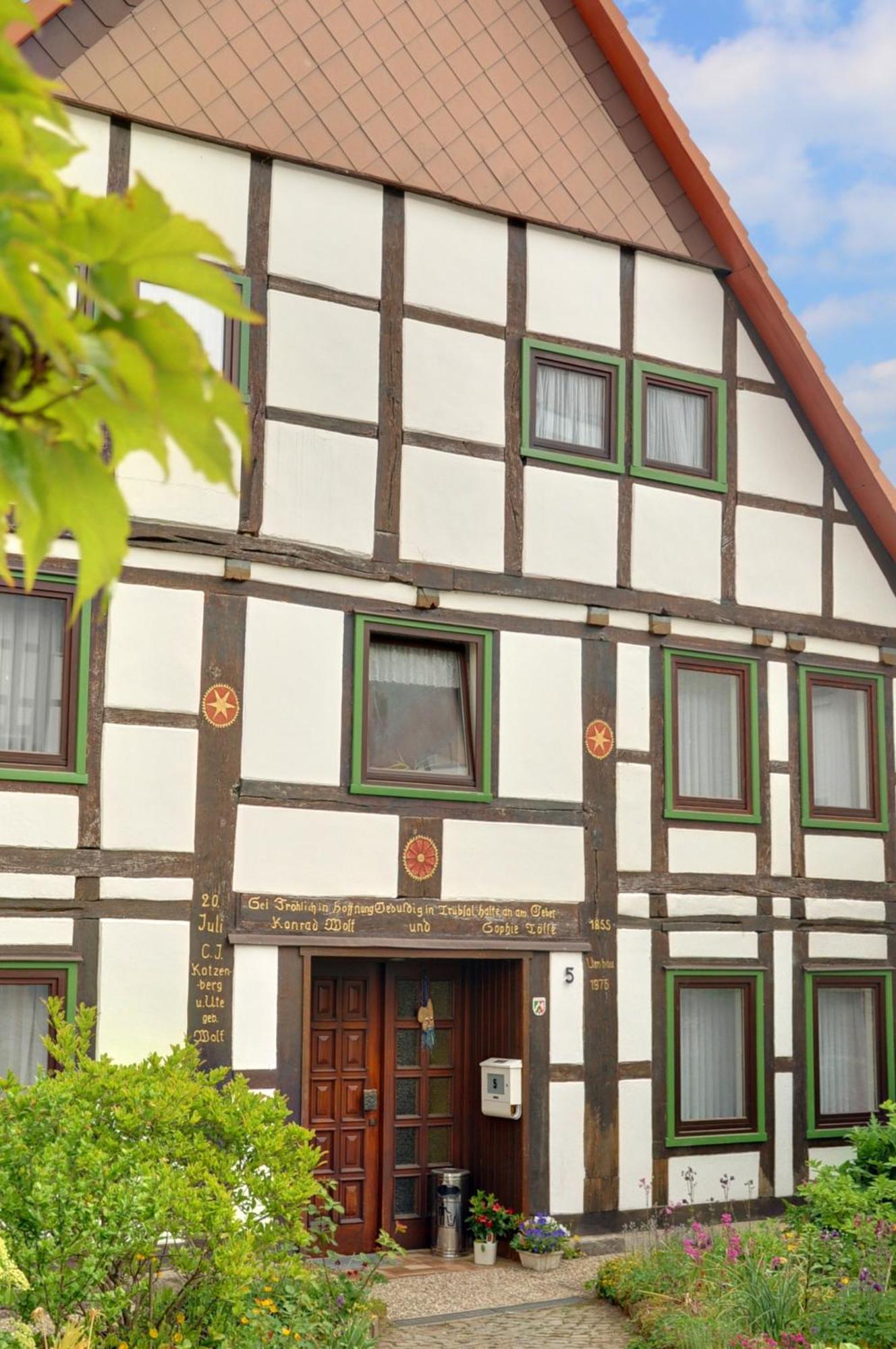 Hotel Schwalenberger Malkasten シーダー・シュヴァレンベルク エクステリア 写真